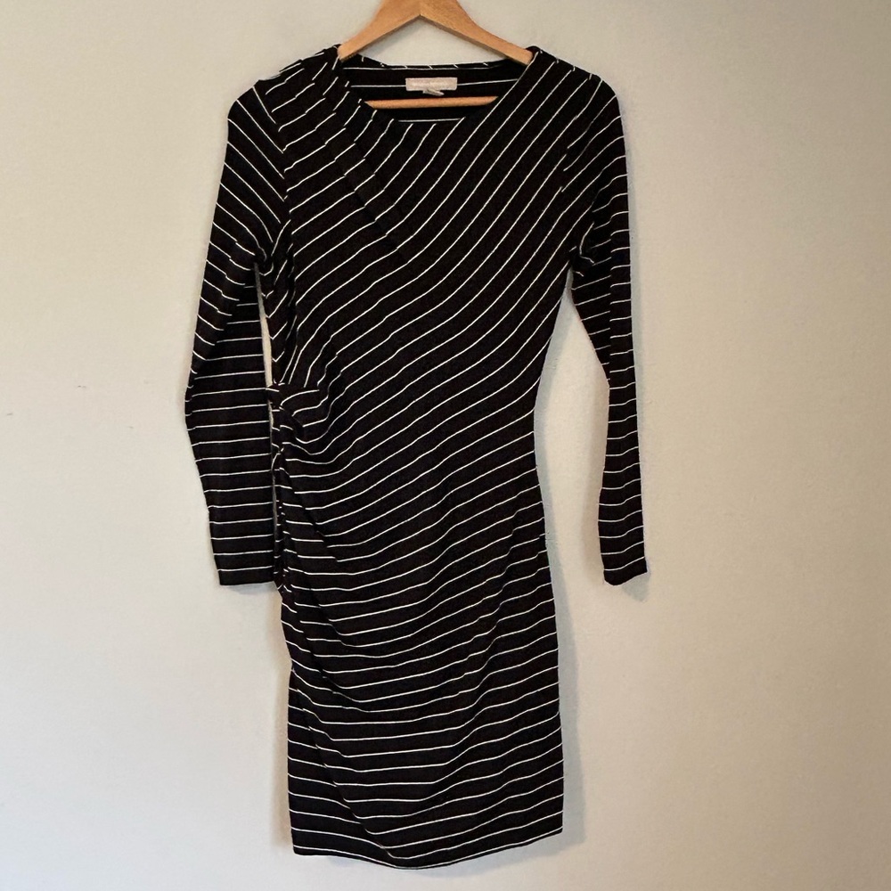 Banana Republic Black & White Striped Long Sleeve Knit Dress Size M Ruched Side